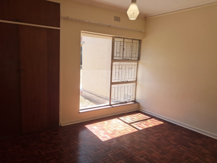 5 Bedroom Property for Sale in Flamingo Park Free State